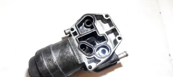 Opel Vectra B Oil filter cover 25067156