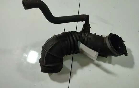 Air intake hose/pipe