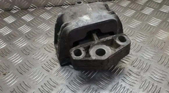 Ford Galaxy Engine mount bracket 7M3199555