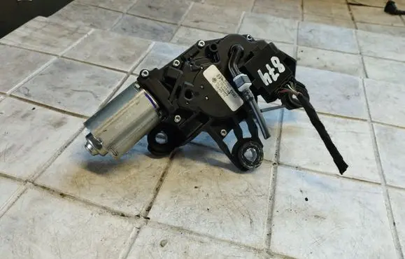 Rear window wiper motor