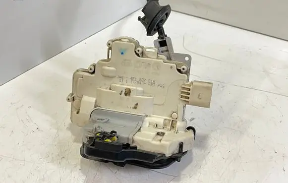 Audi A6 S6 C6 4F Front door lock 4F1837016