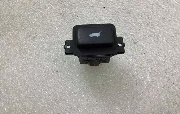Honda Accord Tailgate/trunk/boot open switch M26983