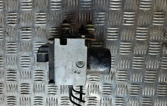Volkswagen PASSAT B6 ABS Pump 3C0614109 16420501 16420301A