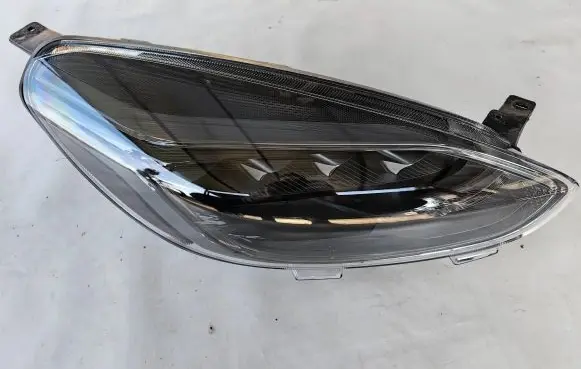 Ford Fiesta Headlight/headlamp
