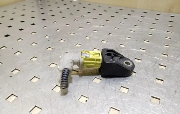 Toyota RAV 4 (XA30) Airbag deployment crash/impact sensor 8917342080