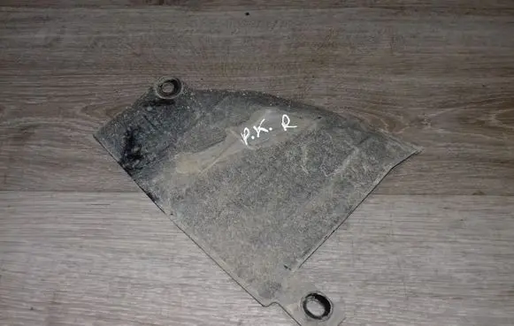 Volvo V70 Front splash guards bracket 