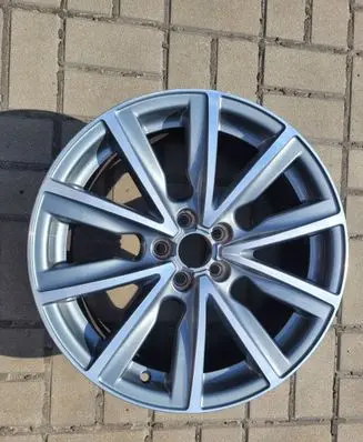 Audi A1 R22 alloy rim 8X0601025AT