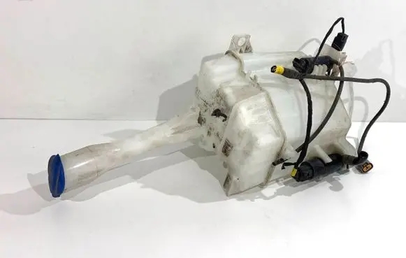 KIA Optima Windshield washer fluid reservoir/tank 98610-D4500