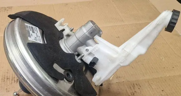Citroen DS4 Brake booster 9829975280