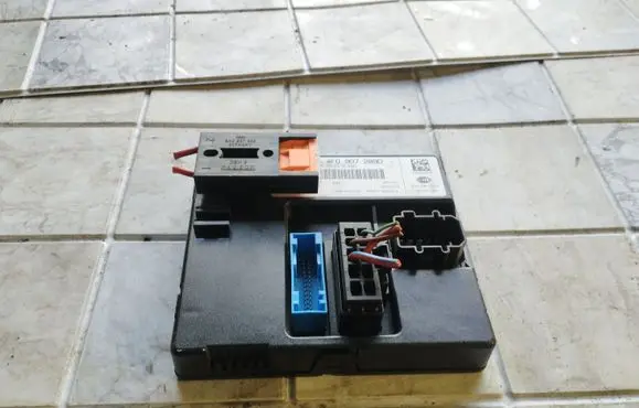 Audi A6 S6 C6 4F Comfort/convenience module 4F0907289D 4F0910289D