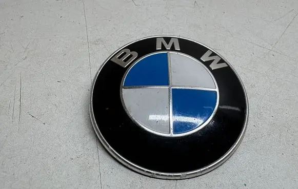 BMW 3 E90 E91 Manufacturer badge logo/emblem 813237504