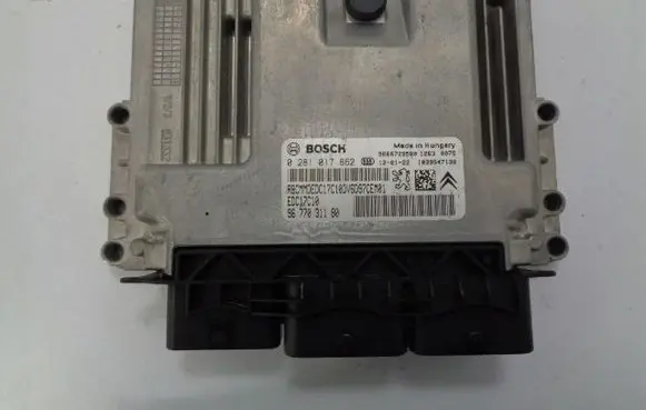 Citroen C4 II Engine control unit/module 0281017862