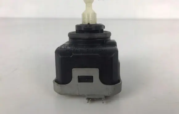 Skoda Fabia Mk1 (6Y) Headlight level adjustment motor 6Y0941295