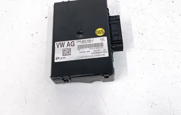 Volkswagen Touareg II Gateway control module 7P6907530J