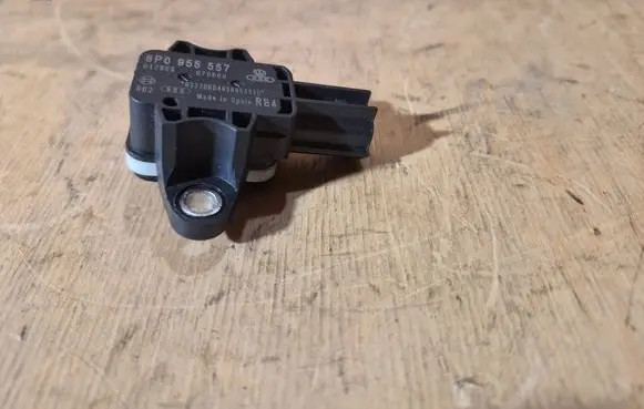 Audi A3 S3 8P Airbag deployment crash/impact sensor 8P0955557