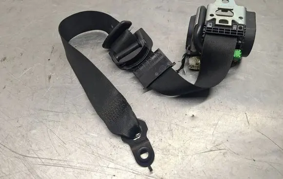 Mercedes-Benz E W211 Front seatbelt 601526300 A2118680222