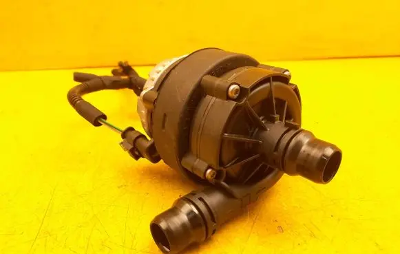 Opel Astra L Electric auxiliary coolant/water pump 9627567880 0392024023