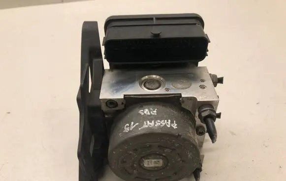 Volkswagen PASSAT B8 ABS Pump ABSBLOKAS 28515423203 3Q0614517Q