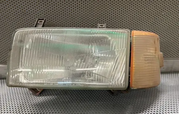 Volkswagen Transporter - Caravelle T4 Headlight/headlamp