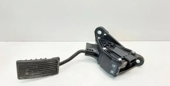 Honda CR-V Accelerator throttle pedal JM14B J30000019782