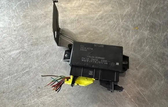 Nissan Qashqai Parking PDC control unit/module 285384ET1A