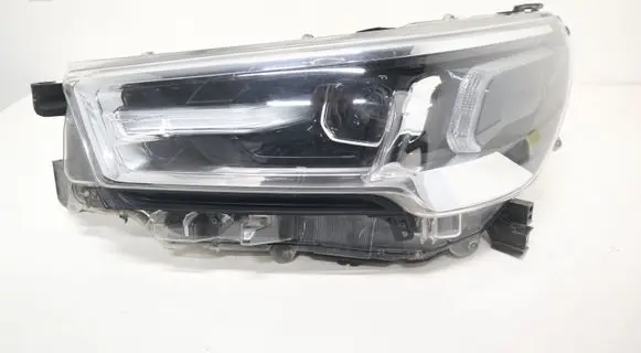 Toyota Hilux (AN120, AN130) Headlight/headlamp