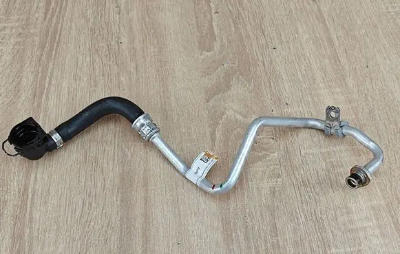 BMW 5 G30 G31 G38 Coolant pipe/hose 8651261