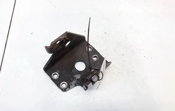 Nissan Murano Z50 Engine mounting bracket