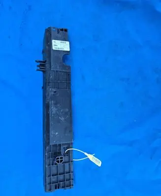 BMW 4 F32 F33 Radiator mount bracket 8625436