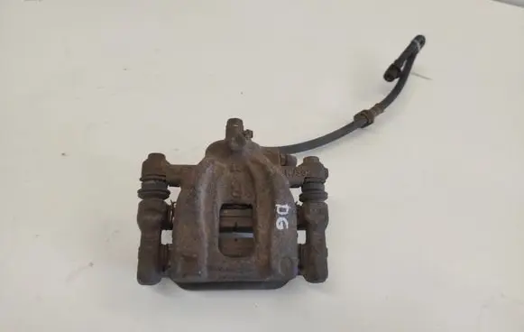 Honda CR-V Rear brake caliper