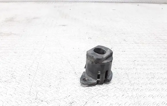 Volvo S40 Radiator mount bracket 30639749