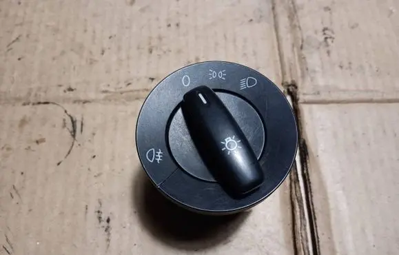 Volkswagen Touran I Light switch 1T0941431T