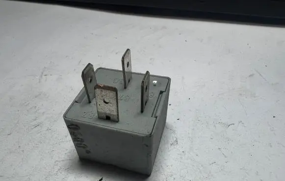 Volkswagen Polo V 6R Other relay 141951253B