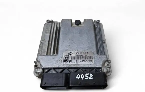 Volkswagen Touareg I Engine control unit/module 070997016E 0281012926 1039S15979