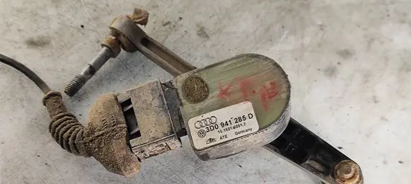 Headlight/headlamp level sensor