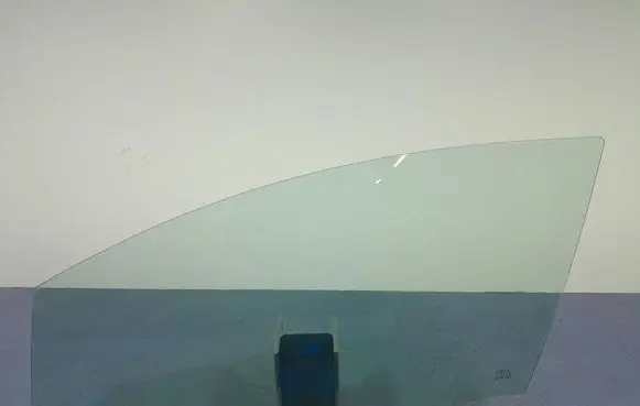 Seat Toledo III (5P) Front door window glass four-door