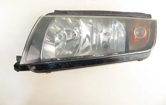 Skoda Fabia Mk1 (6Y) Headlight/headlamp