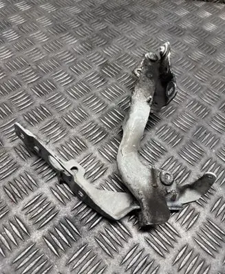 Mercedes-Benz A W176 Engine bonnet/hood hinges A1768800428