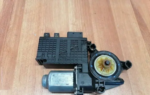 Citroen C4 Grand Picasso Front door window regulator motor 9682495880 400963D 9221CZ
