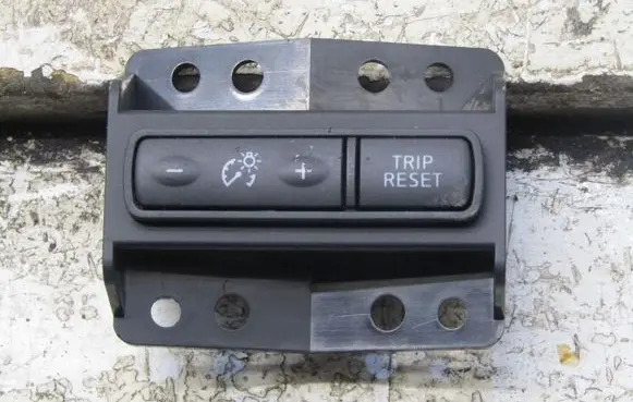 Nissan X-Trail T32 Fog light switch 1111