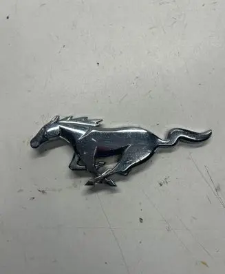 Ford Mustang V Manufacturer badge logo/emblem AR338A224ABW FR338A224AB