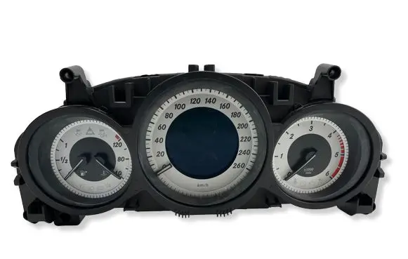 Mercedes-Benz C W204 Speedometer (instrument cluster) A2049004108