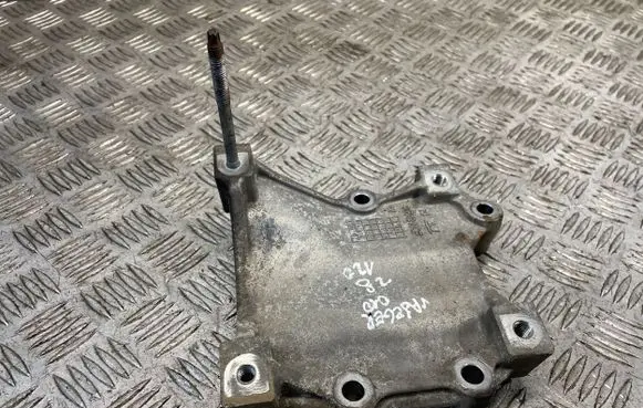 Chrysler Grand Voyager V A/C compressor mount bracket 90513199F