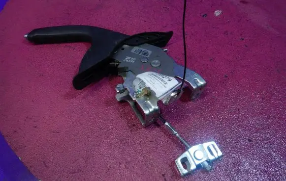 Hyundai i20 (GB IB) Handbrake/parking brake lever assembly