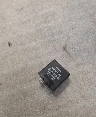Audi A8 S8 D2 4D Other relay 4A0907440 05020500