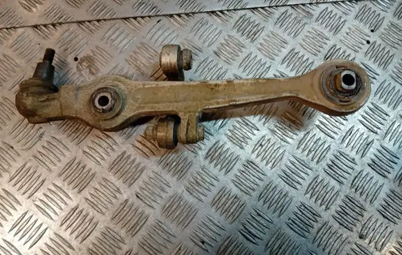 Volkswagen PASSAT B5 Front lower control arm/wishbone 1160508228HD