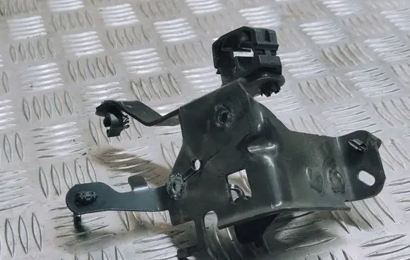 Peugeot 308 Other engine bay part 9665162580