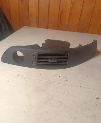 Toyota Corolla Verso E121 Dashboard side air vent grill/cover trim 5567064010 5568064020