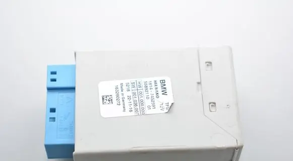 BMW i3 Fuel injection pump control unit/module 7452591