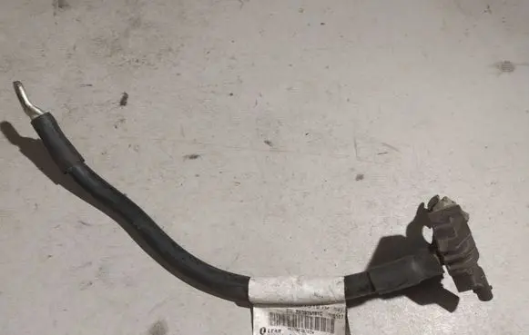 Audi A6 S6 C6 4F Positive cable (battery) 8K0915181C